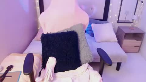 camila online show from June 20, 6:00 pm