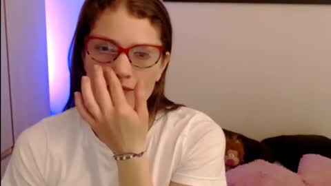 Camila ventura online show from June 11, 1:19 pm