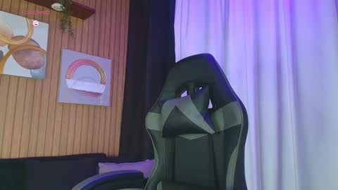    online show from November 27, 7:44 am