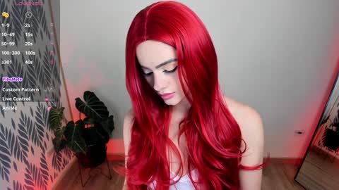 Snapshot of camilaandrade_ chatting on January 8, 11:54 am Cami online show from January 8, 11:54 am