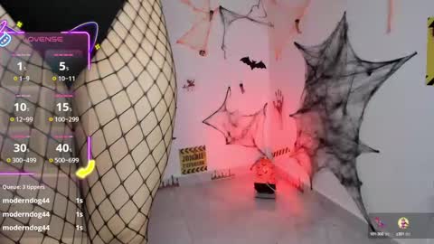 Snapshot of camilaandrade_ chatting on October 4, 1:39 pm Cami online show from October 4, 1:39 pm