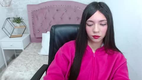 Snapshot of camilah_tk chatting on February 17, 12:05 pm Cami online show from February 17, 12:05 pm