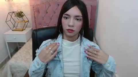 Snapshot of camilah_tk chatting on February 22, 11:57 am Cami online show from February 22, 11:57 am