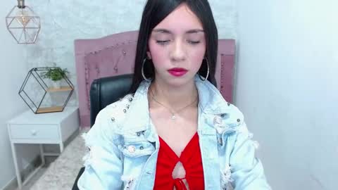 Snapshot of camilah_tk chatting on February 13, 12:21 pm Cami online show from February 13, 12:21 pm