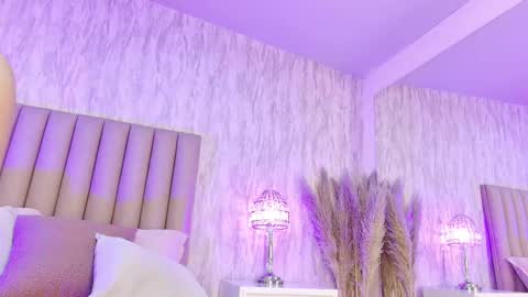 Snapshot of camilavix_ chatting on October 6, 8:24 pm CamilaVix online show from October 6, 8:24 pm