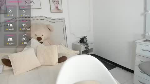 camile_row online show from June 16, 4:46 am