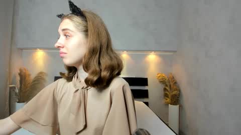 Snapshot of camilla_kelly chatting on September 13, 12:40 am Camilla online show from September 13, 12:40 am