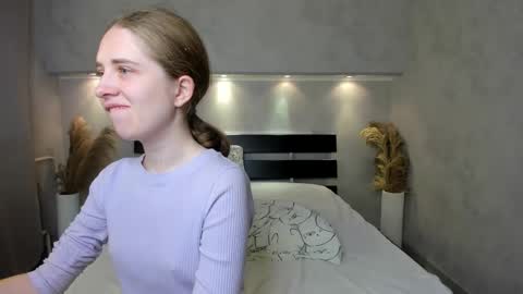 Snapshot of camilla_kelly chatting on October 5, 1:32 am Camilla online show from October 5, 1:32 am