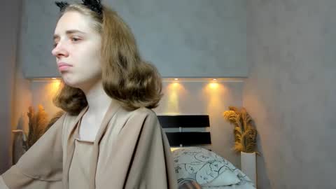 Snapshot of camilla_kelly chatting on September 22, 12:42 am Camilla online show from September 22, 12:42 am