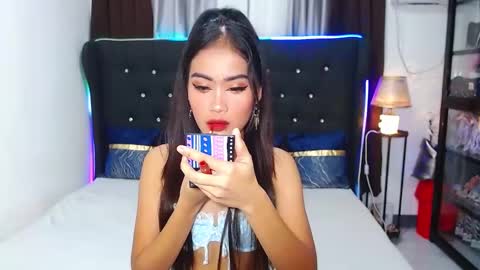 Snapshot of camilla_morena chatting on February 25, 2:25 am camilla_morena online show from February 25, 2:25 am