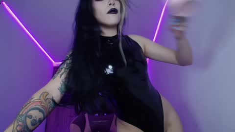 Snapshot of camille_666 chatting on January 17, 1:57 am Camille online show from January 17, 1:57 am