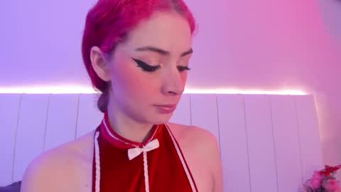 C A M I L L E N    Help me get to the top online show from November 19, 11:05 pm