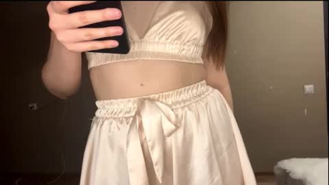 Snapshot of cammyalquicira chatting on October 18, 6:31 pm Vicky online show from October 18, 6:31 pm