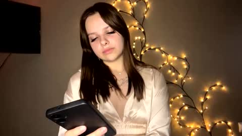 Snapshot of cammyalquicira chatting on September 30, 3:28 pm Vicky online show from September 30, 3:28 pm