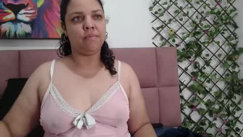 Snapshot of camturbery chatting on January 2, 12:03 pm camturbery online show from January 2, 12:03 pm