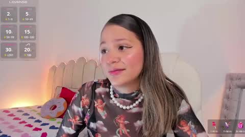 Snapshot of candase_ chatting on January 13, 9:42 pm Candase online show from January 13, 9:42 pm
