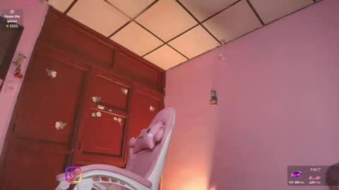 Snapshot of candase_ chatting on September 10, 1:05 am Candase online show from September 10, 1:05 am
