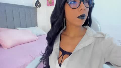 dulce online show from May 1, 3:43 am