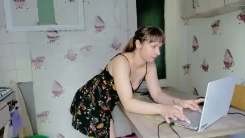 Candy  Spicy online show from July 23, 1:30 pm