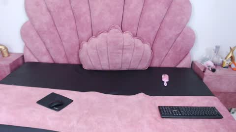 candy_bony online show from January 2, 5:29 pm