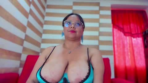 Snapshot of candy_browm1 chatting on December 14, 2:53 pm Candy Brown online show from December 14, 2:53 pm