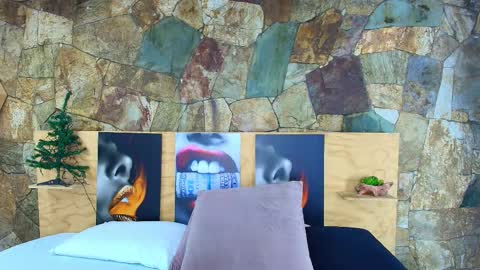 Jolie online show from December 22, 8:45 pm