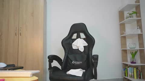 Nickol online show from March 16, 7:40 pm