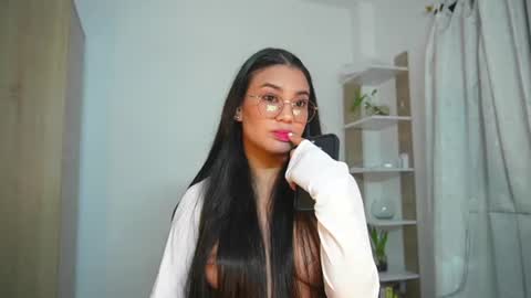 Nickol online show from June 19, 8:23 pm