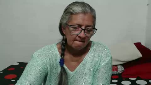 candy online show from November 30, 12:59 am