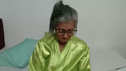 candy online show from April 11, 1:22 am