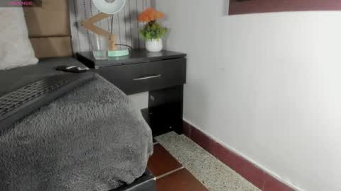 Snapshot of candy_mery chatting on October 6, 7:18 pm candy mery online show from October 6, 7:18 pm