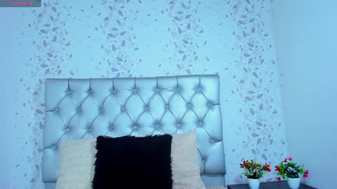 Snapshot of candy_mery chatting on January 4, 7:34 pm candy mery online show from January 4, 7:34 pm