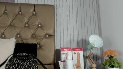 Snapshot of candy_mery chatting on September 22, 7:01 pm candy mery online show from September 22, 7:01 pm