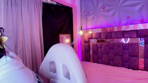 Ania online show from April 4, 12:04 pm