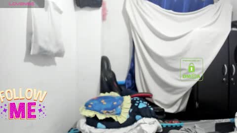 candy_val online show from October 11, 7:02 am