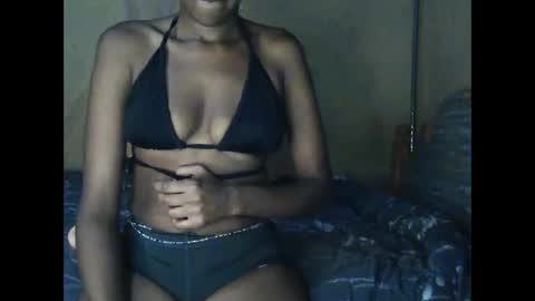 candybrown001 online show from October 1, 7:19 pm