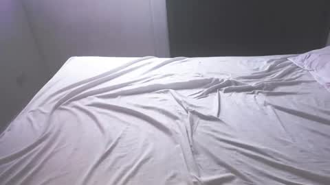 Candy online show from November 16, 6:30 pm