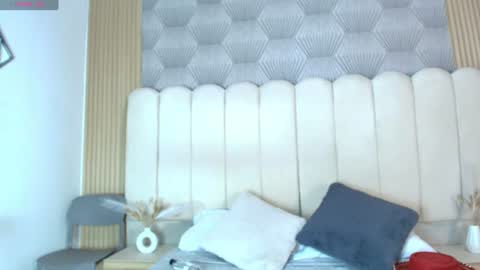 candyclair01 online show from July 28, 3:21 pm
