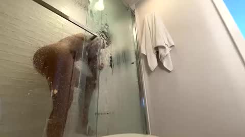 candyclaws05 online show from April 6, 5:25 pm