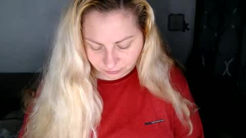 Laura online show from February 27, 1:49 pm