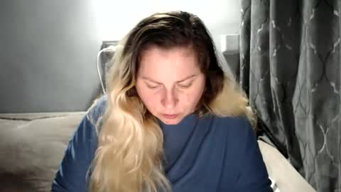 Laura online show from April 8, 7:16 pm