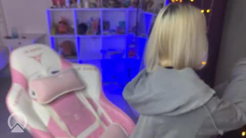 You can call me HH online show from September 14, 6:50 pm