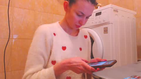 Snapshot of candyjesx chatting on February 4, 9:49 am CANDYJESx online show from February 4, 9:49 am