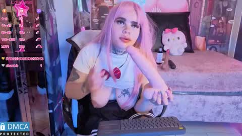 Snapshot of candykane06 chatting on October 8, 3:33 am Candy online show from October 8, 3:33 am