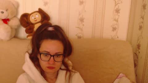 Snapshot of candylady136 chatting on March 5, 10:33 am say meow and send tip online show from March 5, 10:33 am