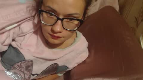 Snapshot of candylady136 chatting on October 16, 9:17 pm say meow and send tip online show from October 16, 9:17 pm