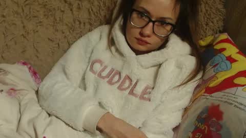 Snapshot of candylady136 chatting on February 24, 2:36 pm say meow and send tip online show from February 24, 2:36 pm