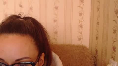 Snapshot of candylady136 chatting on February 14, 9:56 am say meow and send tip online show from February 14, 9:56 am