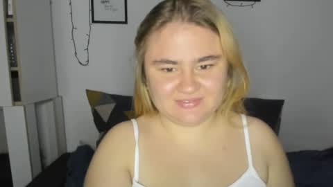 candymilas online show from December 5, 1:58 am