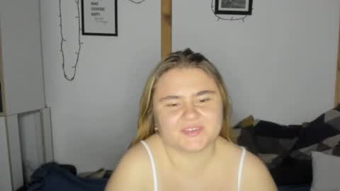 candymilas online show from December 20, 10:54 pm